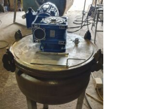 Продается Реактор нержавеющий, объем — 0,06 куб.м